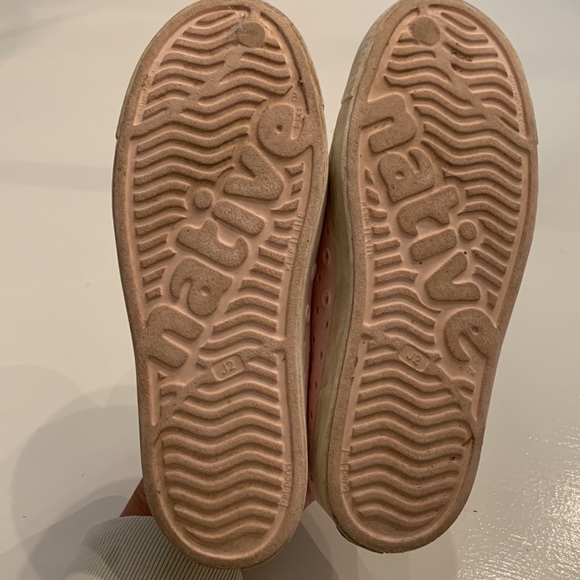 Pink Native shoes. Size kids 2. - Picture 2 of 2